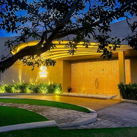 Avenra Gardens Hotel Negombo Exterior photo